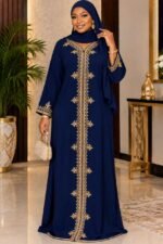 Caftan Marocain Femme en Crêpe Doux – Broderies Dorées Artisanales – Image 4